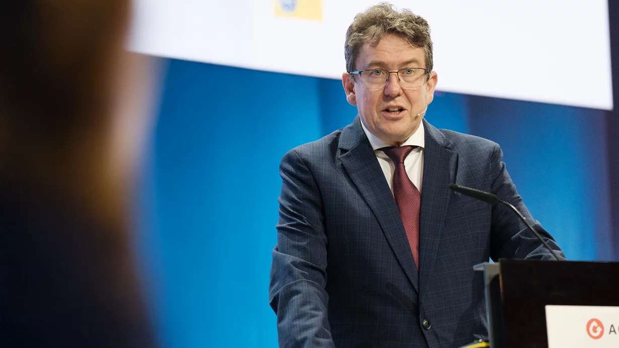 Miteinander oder gegeneinander?
									 
										Miteinander oder gegeneinander?