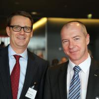 Marc Weber (Ausee Garage) und Manfred Wellauer (Vizepräsident AGVS Schweiz)